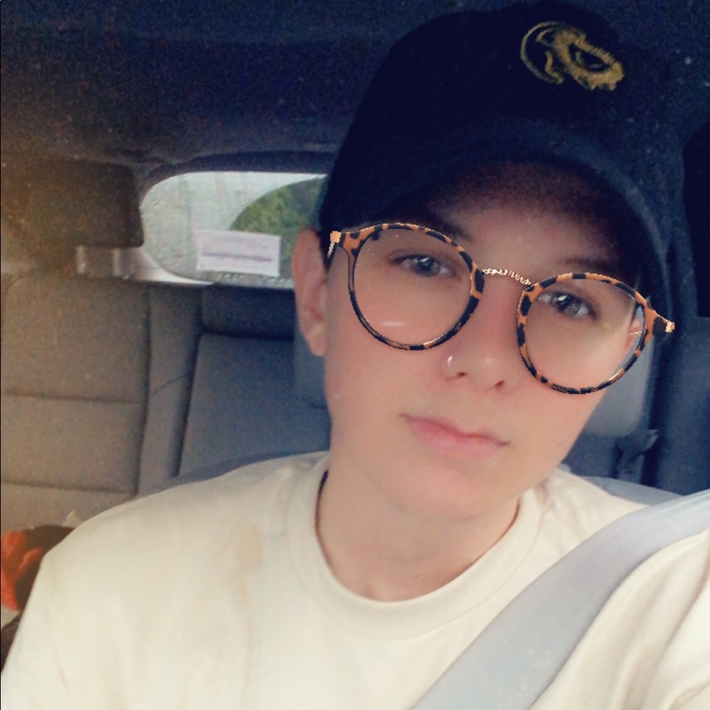 Meet your Posher, Brittany